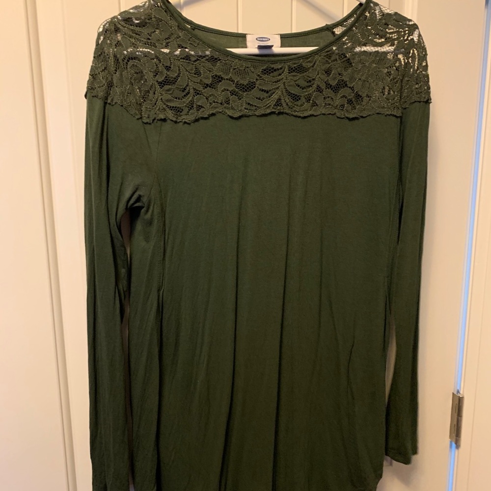 Long sleeve old navy tee